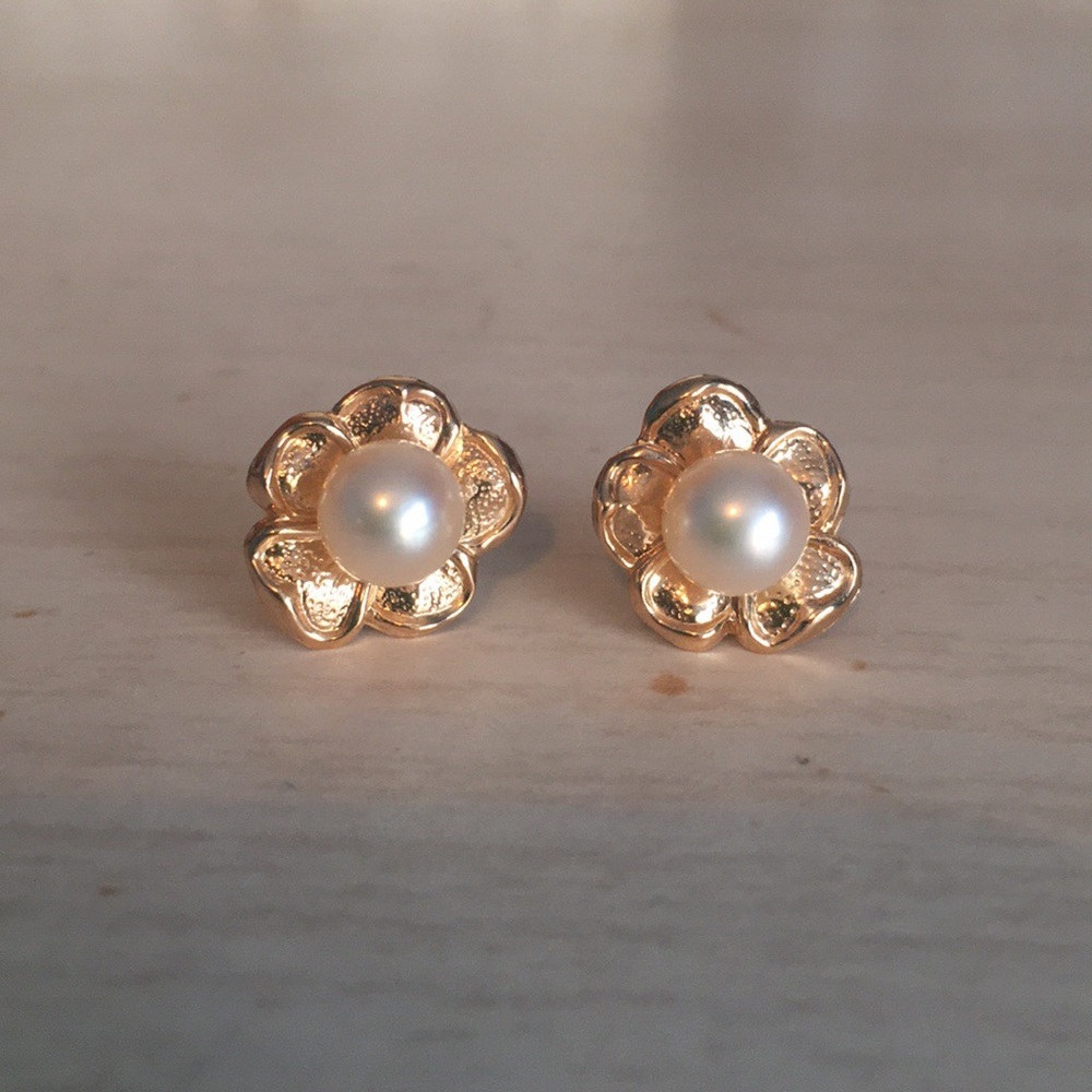Pearl Flower Earrings